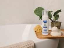 Load image into Gallery viewer, Mustela Shampooing Mousse Nourrisson, Foam Shampoo for Newborns

