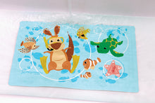 Load image into Gallery viewer, Dreambaby Anti-Slip Bath Mat With Heat Sensing Indicator
