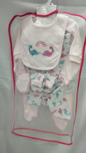 Load image into Gallery viewer, 8 Piece Baby Gift Set, Newborn 0-3 Months - Pink
